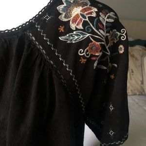 Knox Rose Black Embroidered Crop Top Size Medium
